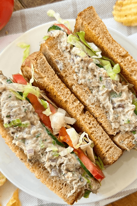 SARDINE SANDWICH Sardine, Mayonnaise, Bread, Habanero, Onions